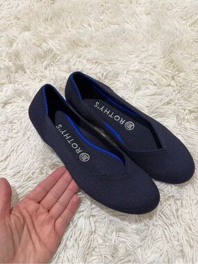 Rothy’s The Round Toe Flats - Size 7 - Maritime Navy